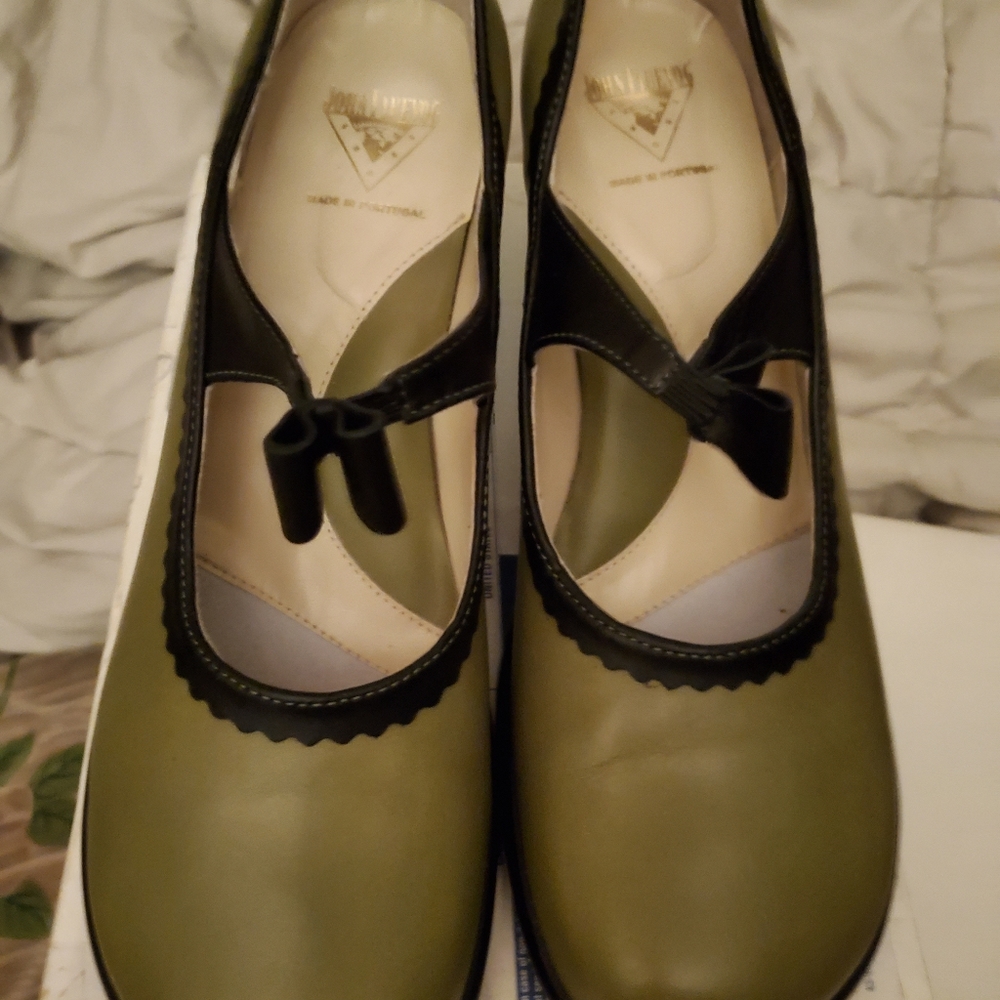 Fluevog Fellowship Hi Cecily size 9.5